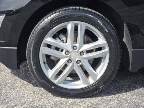 Used 2018 Chevrolet Equinox Premier FWD image 13
