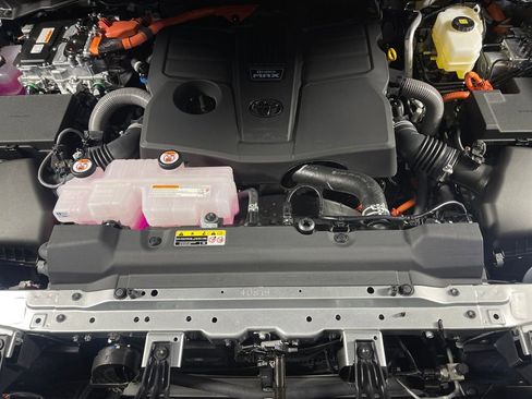 New 2026 Toyota Tundra Platinum image 9