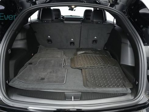 Used 2024 Jeep Wagoneer Launch Edition image 26