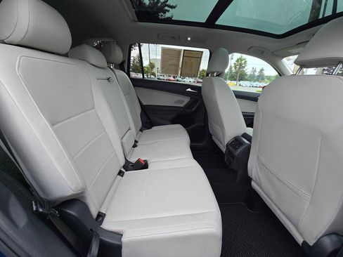 Used 2020 Volkswagen Tiguan SEL AWD/4WD image 12