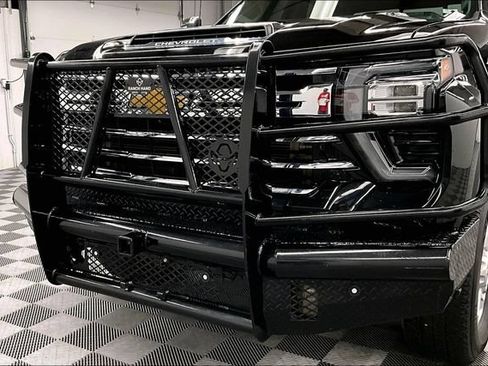 Used 2024 Chevrolet Silverado 3500 LTZ w/ LTZ Premium Package AWD/4WD image 34