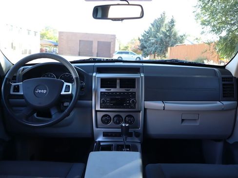 Used 2008 Jeep Liberty Limited image 16