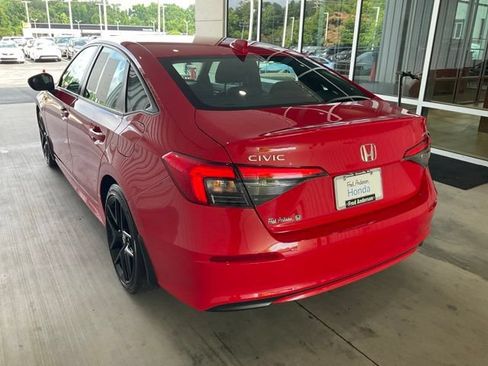 Used 2023 Honda Civic Sport image 17