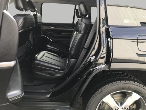 Used 2021 Jeep Grand Cherokee L Limited w/ Luxury Tech Group II image 27