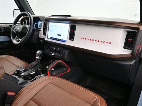 Used 2024 Ford Bronco Heritage Edition image 10