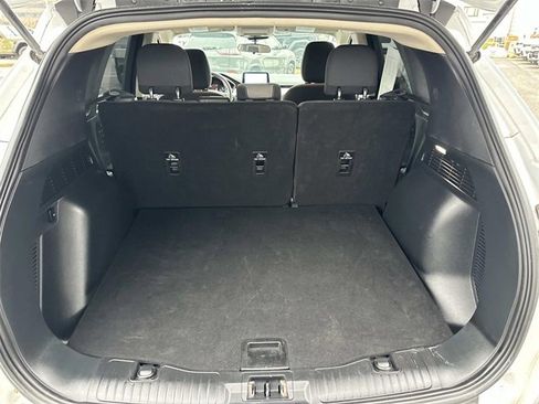 Used 2020 Ford Escape SE image 13