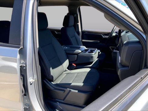 Used 2025 Chevrolet Silverado 1500 LT AWD/4WD image 15