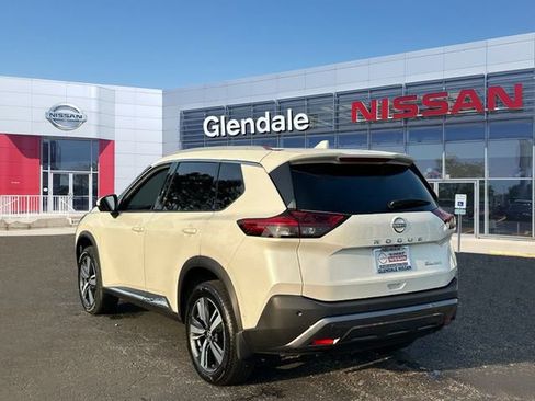 Certified 2023 Nissan Rogue SL w/ SL Premium Package AWD/4WD image 5