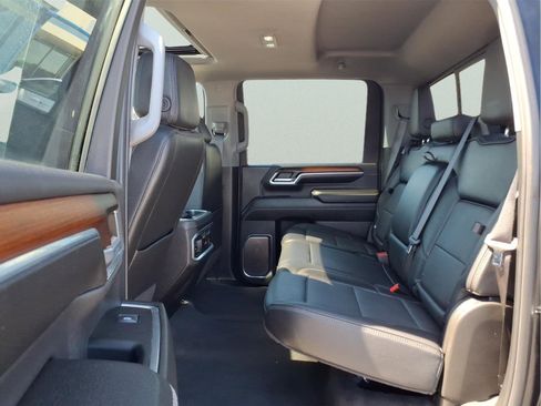 Used 2024 GMC Sierra 3500 Denali w/ Technology Package AWD/4WD image 10