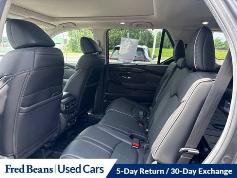 Used 2025 Honda Pilot Elite image 25