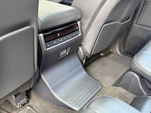 Used 2024 Lexus GX 550 w/ Cold Area Package AWD/4WD image 41
