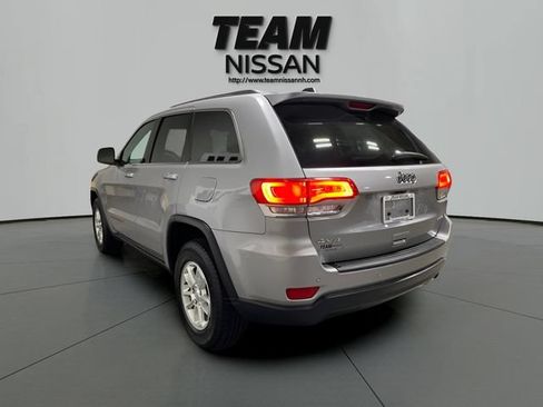 Used 2018 Jeep Grand Cherokee Laredo AWD/4WD image 4