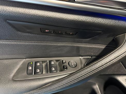 Used 2019 BMW 530i xDrive w/ Convenience Package AWD/4WD image 13