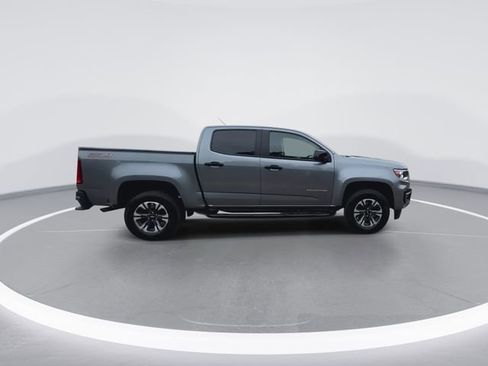 Used 2022 Chevrolet Colorado Z71 AWD/4WD image 13