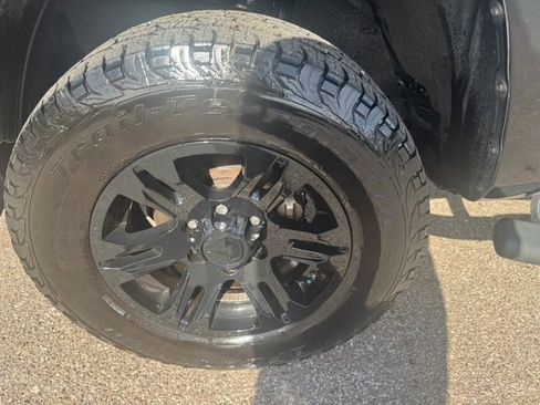 Used 2018 Toyota Tacoma SR w/ SR Convenience Package image 13