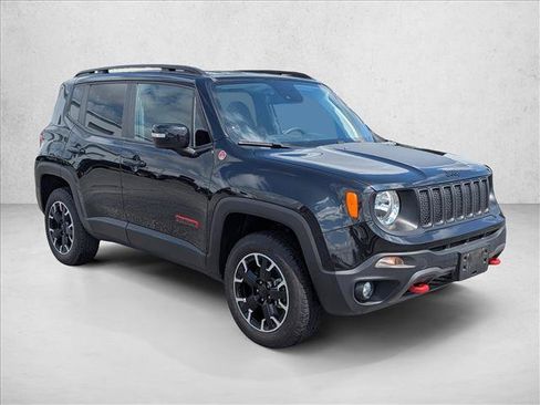 Used 2023 Jeep Renegade Trailhawk AWD/4WD image 3