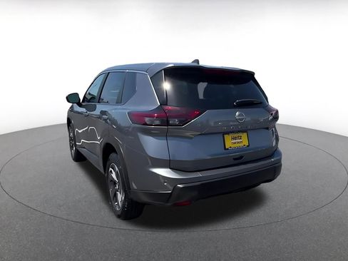 Used 2025 Nissan Rogue SV FWD image 11