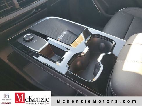 New 2026 Buick Enclave Sport Touring w/ LPO, Floor Liner Package AWD/4WD image 18