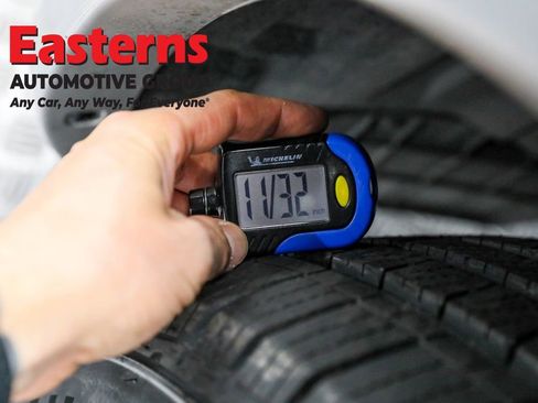 Used 2023 Nissan Armada SL image 32