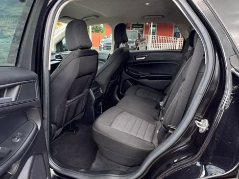 Used 2021 Ford Edge SE FWD image 8