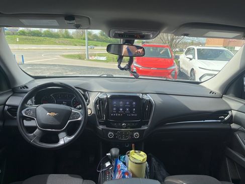 Used 2021 Chevrolet Traverse LT w/ LPO, Floor Liner Package image 5