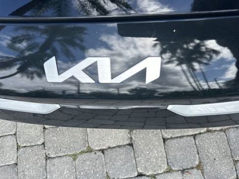 Used 2024 Kia Forte LXS FWD image 10
