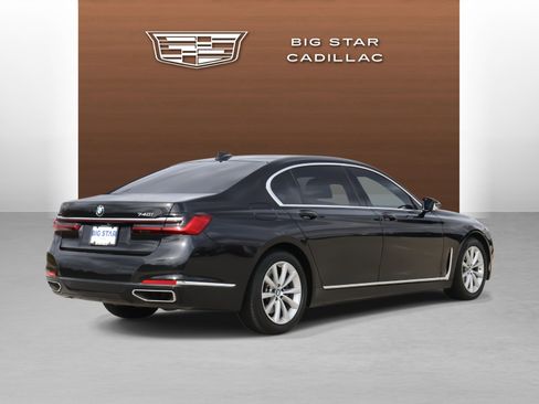 Used 2022 BMW 740i image 5