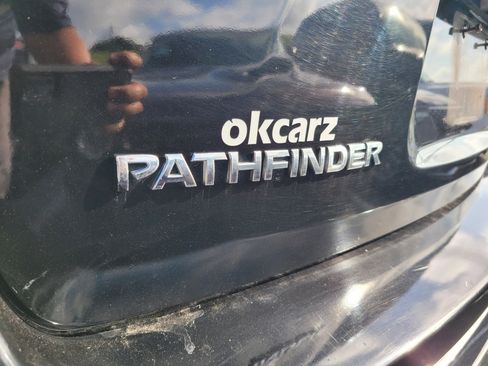 Used 2019 Nissan Pathfinder SV FWD image 7