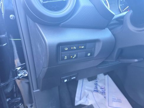 Certified 2025 Nissan Kicks Play S image 16
