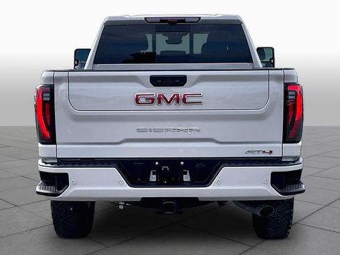 Used 2026 GMC Sierra 2500 AT4 w/ AT4 Premium Plus Package AWD/4WD image 5