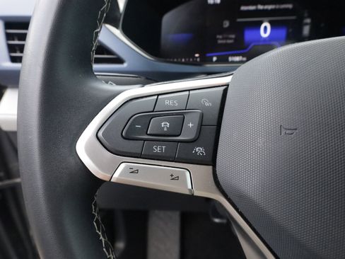 Used 2024 Volkswagen Taos SE image 15