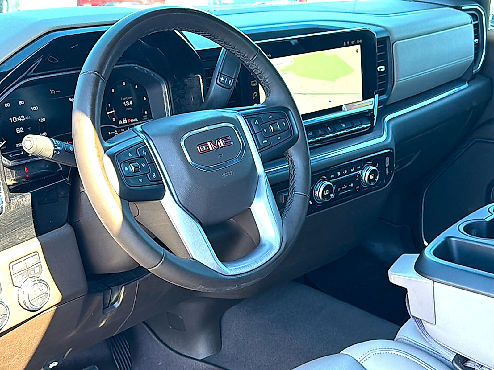 Used 2024 GMC Sierra 1500 SLT AWD/4WD image 12