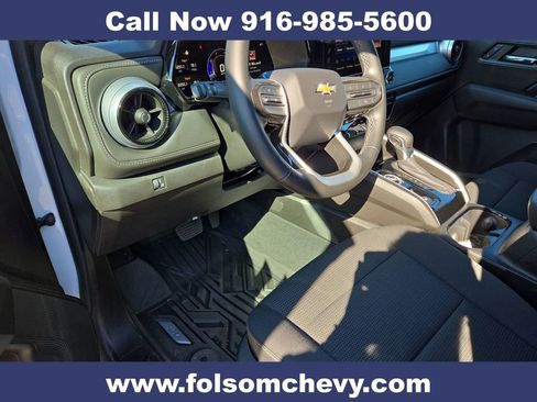 Used 2024 Chevrolet Colorado LT w/ LT Convenience Package image 12