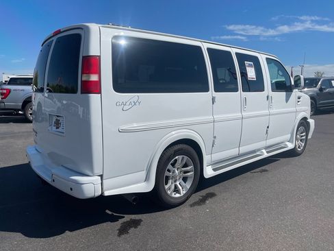 Used 2014 Chevrolet Express 1500 AWD image 10