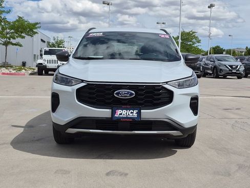 Used 2025 Ford Escape ST-Line AWD/4WD image 2
