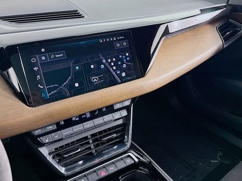 Used 2022 Audi e-tron GT Premium Plus image 20