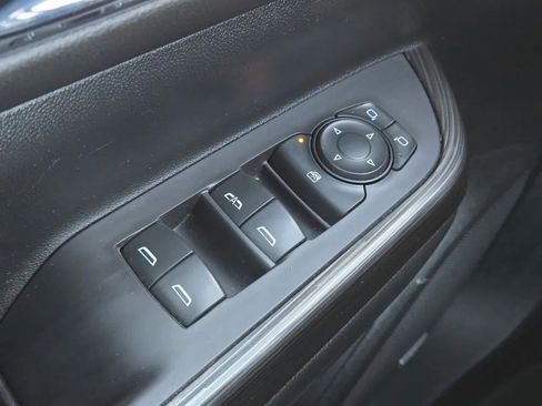 Used 2019 GMC Acadia SLT image 13