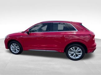 Used 2025 Audi Q3 2.0T Premium Plus w/ Premium Plus Package AWD/4WD video 3