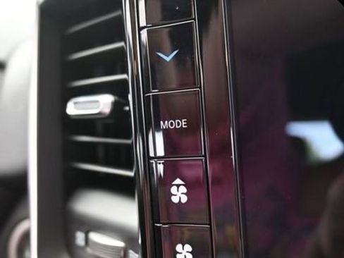 Used 2025 RAM 2500 Big Horn image 28