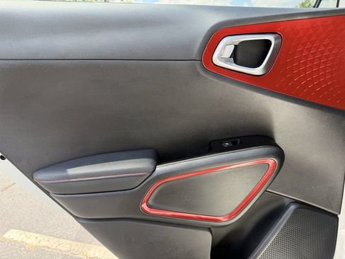Certified 2025 Kia Soul GT-Line FWD image 31