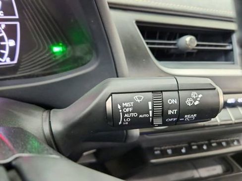 Used 2019 Lexus UX 200 FWD image 41
