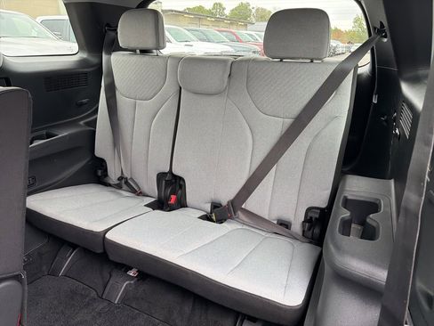 Used 2023 Hyundai Palisade SE image 24