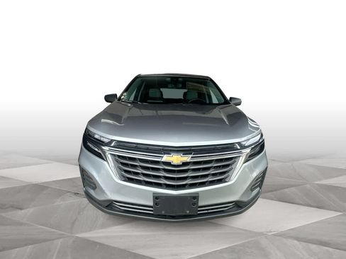 Used 2024 Chevrolet Equinox LS w/ LS Convenience Package AWD/4WD image 3