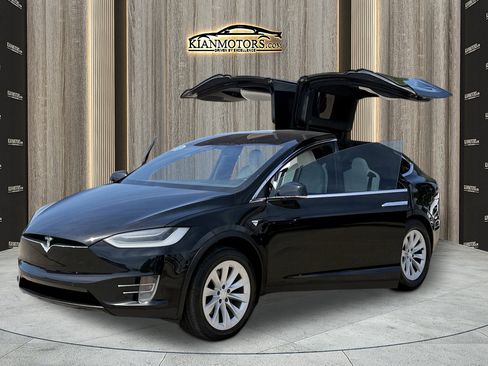 Used 2020 Tesla Model X Long Range AWD/4WD image 22