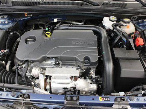 Used 2024 Chevrolet Malibu LT image 32