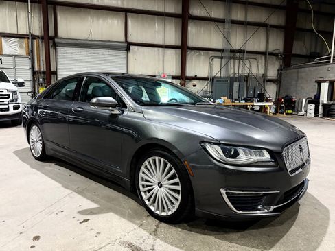 Used 2017 Lincoln MKZ Reserve AWD/4WD image 2