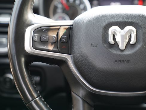 Used 2022 RAM 1500 Laramie AWD/4WD image 19