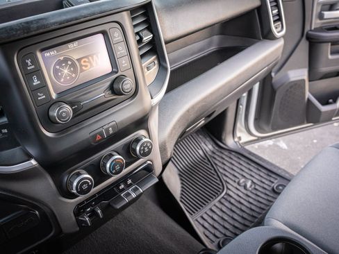 Used 2021 RAM 2500 Big Horn image 25