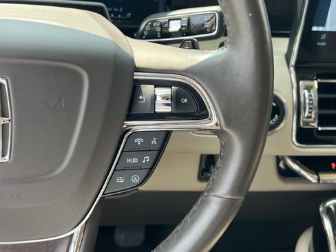 Used 2022 Lincoln Navigator Reserve RWD image 14
