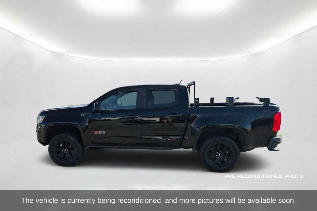 Used 2019 Chevrolet Colorado Z71 w/ Z71 Midnight Edition AWD/4WD image 9